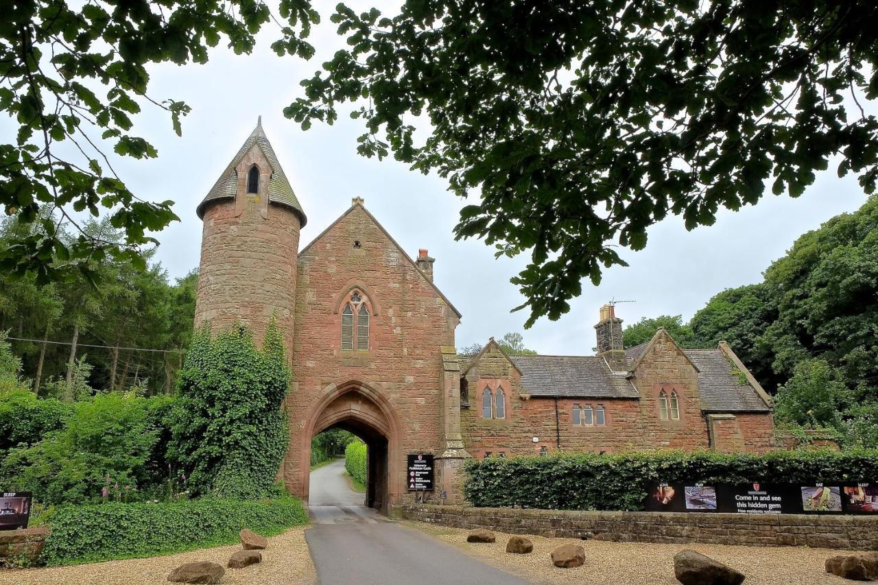 Peckforton Castle Тарпорли Екстериор снимка